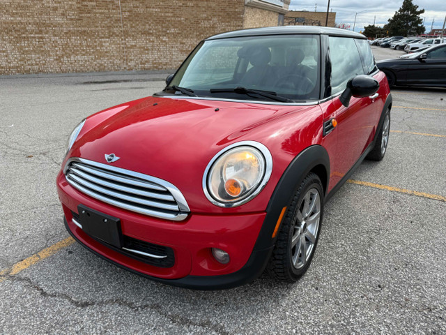 2011 MINI Cooper Hardtop 2dr Cpe Classic in Cars & Trucks in City of Toronto - Image 4