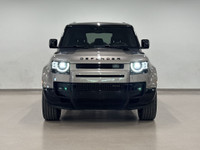 Le Land Rover Defender 110 P400 X-Dynamic SE 2023 est un VUS pleine grandeur conçu pour affronter au... (image 2)