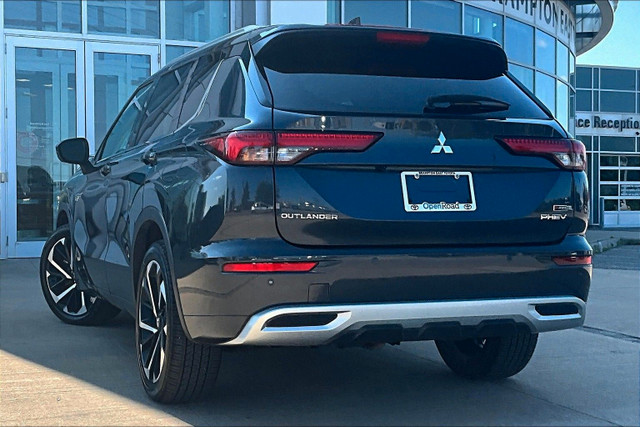 2025 Mitsubishi Outlander Plug-In Hybrid GT S-AWC in Cars & Trucks in Mississauga / Peel Region - Image 4