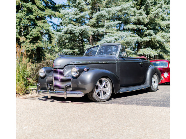 1940 Chevrolet Special Deluxe Cabriolet LT1 Leather in Cars & Trucks in Red Deer - Image 3
