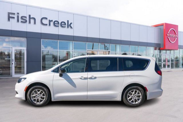 2024 Chrysler Grand Caravan SXT | No Accidents | Customer in Cars & Trucks in Calgary - Image 3
