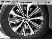 Leather Seats! A smooth ride, a nicely appointed interior, and an easy-access third row highlight th... (image 5)