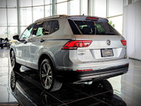 Comes equipped with: Power Trunk, Power Mirrors, Sunroof , Load Bearing Exterior Rack, Remote Igniti... (image 8)