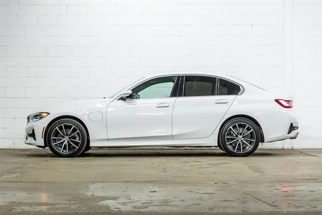 2021 BMW 3 Series xDrive | Innovation silencieuse | Volant in Cars & Trucks in City of Montréal - Image 4