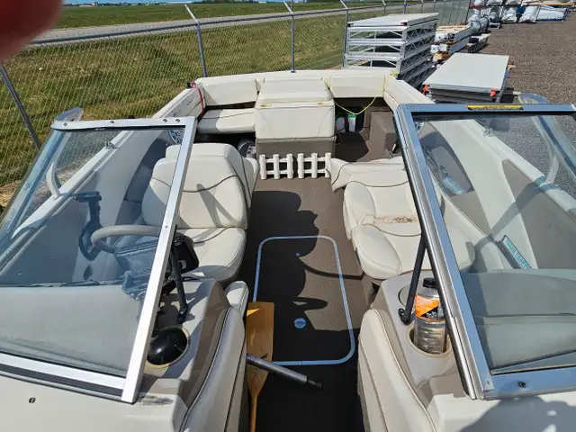 1999 Bayliner Capri 1954 in Powerboats & Motorboats in Regina - Image 9