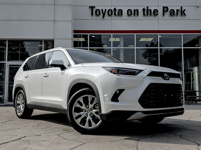 2025 Toyota Grand Highlander Hybrid Limited AWD in Cars & Trucks in City of Toronto - Image 2