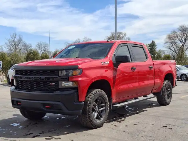 2022 Chevrolet Silverado 1500 LTD Custom Trail Boss | 6.2L in Cars & Trucks in Guelph - Image 2