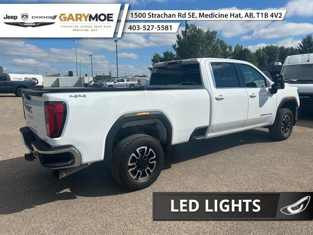 2020 GMC Sierra 3500HD SLE - Aluminum Wheels in Cars & Trucks in Medicine Hat - Image 3