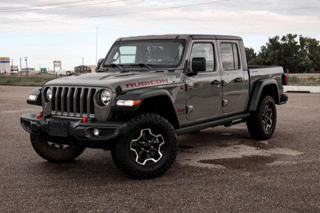 2023 Jeep Gladiator RUBICON CREWCAB 4X4 LEATHER LOW KMS in Cars & Trucks in Strathcona County