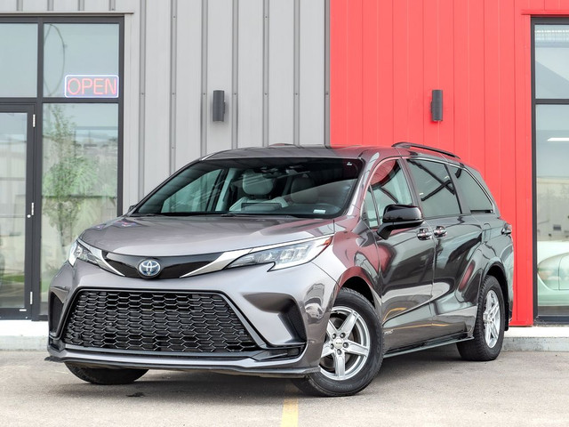 2021 Toyota Sienna XSE Hybrid - Local Unit | 7 Seater I Carplay  in Cars & Trucks in Saskatoon - Image 2