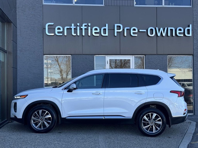  2020 Hyundai Santa Fe PREFERRED w/ SUNROOF / LEATHER / AWD in Cars & Trucks in Calgary