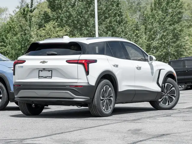 2025 Chevrolet Blazer EV LT- HD Surround Vision | Panoramic Sunr in Cars & Trucks in Markham / York Region - Image 6