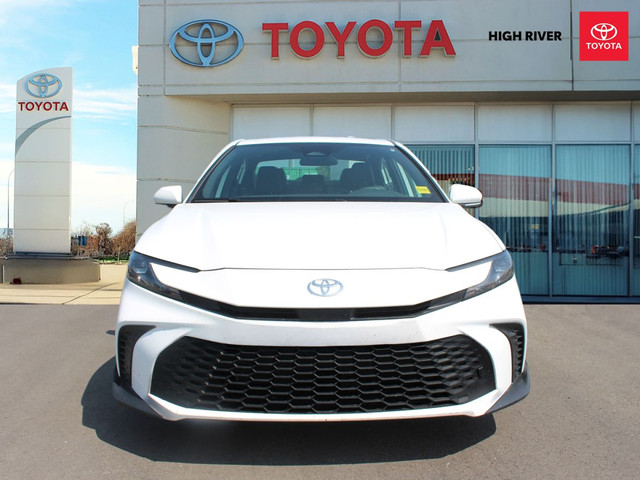 Toyota Camry SE 2025 in Cars & Trucks in Calgary - Image 3