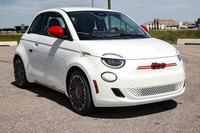 This FIAT 500e has a dependable Electric engine powering this Automatic transmission. ParkView Back-... (image 4)