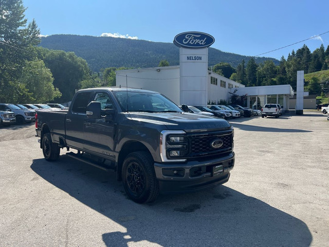2025 Ford Super Duty F-350 SRW LARIAT EMPLOYEE PRICING IS BACK!! in Cars & Trucks in Nelson