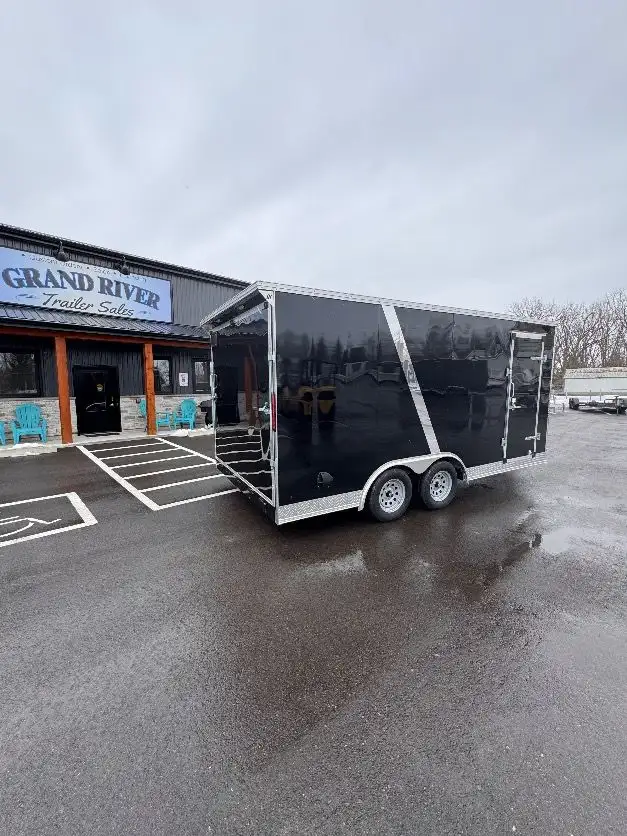 8.5x16 Tandem Axle 7.6Ft INT Height Enclosed cargo Trailer in Cargo & Utility Trailers in Brantford - Image 4