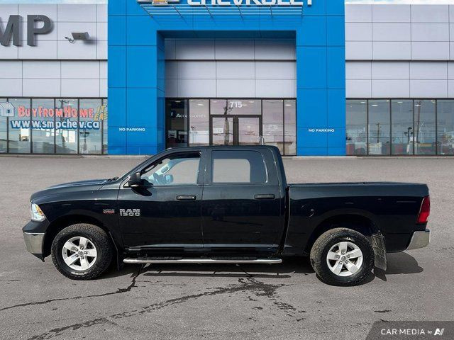 2017 Ram 1500 SXT | 4X4 | 5.7 Hemi | Alloy Wheels | Hitch in Cars & Trucks in Saskatoon - Image 2