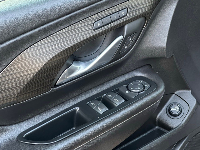 2022 GMC Terrain in Cars & Trucks in City of Toronto - Image 2