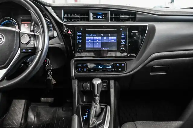 2017 Toyota Corolla LE | Caméra de recul | Climatisation | Bluet in Cars & Trucks in City of Montréal - Image 29