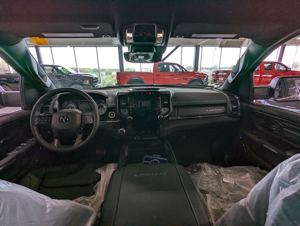 2022 Ram 1500 LIMITED