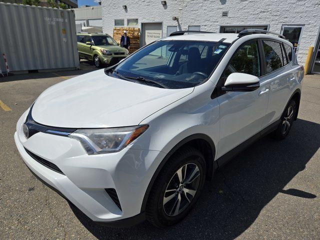 2018 Toyota RAV4 LE in Cars & Trucks in Calgary - Image 3