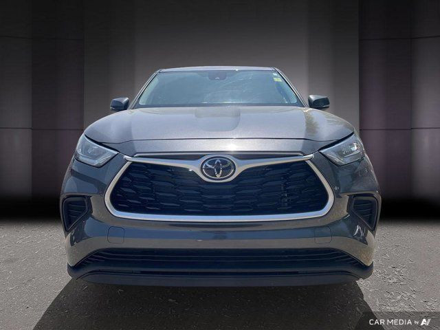 2022 Toyota Highlander LE | V6 Power | 8-Passenger Seating in Cars & Trucks in Cambridge - Image 2