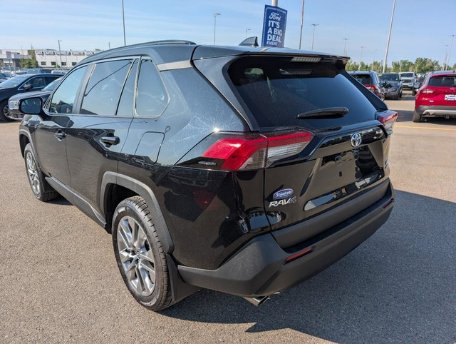 2024 Toyota RAV4 XLE 2.5L, ALL WHEEL DRIVE, NO ACCIDENTS, 2 KEYS in Cars & Trucks in Calgary - Image 3