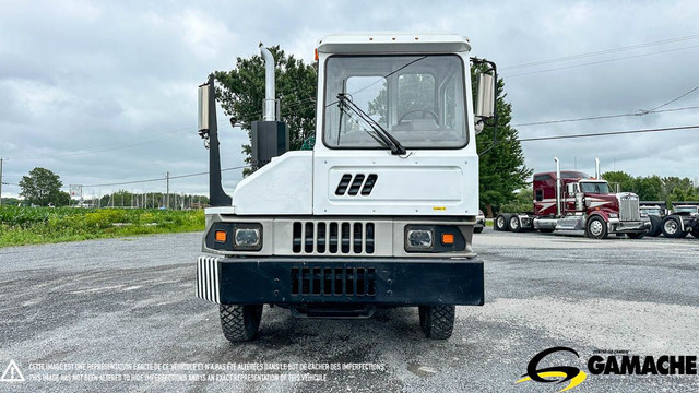 2016 KALMAR OTTAWA T2 4X2 YARD SPOTTER in Heavy Trucks in Chilliwack - Image 3
