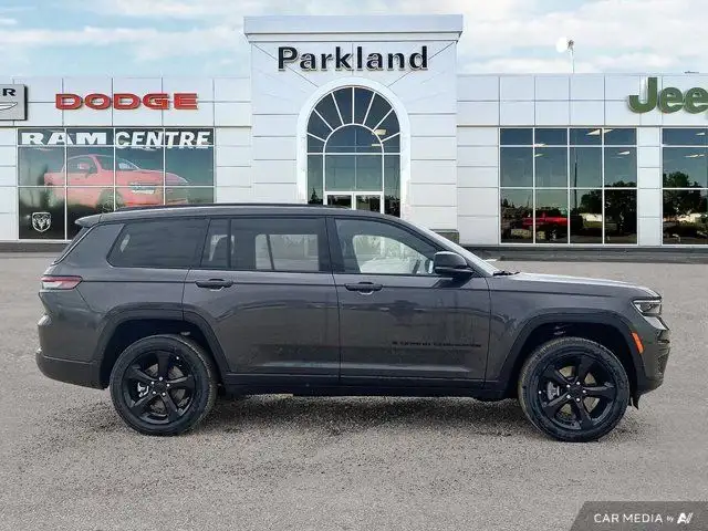 2025 Jeep Grand Cherokee L Altitude 4x4 Sunroof Nav Capable in Cars & Trucks in St. Albert - Image 7