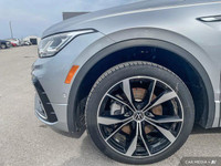 PREVIOUS DAILY RENTAL *2024 Volkswagen Tiguan Highline R-Line -- Sophisticated Design Meets Advanced... (image 8)