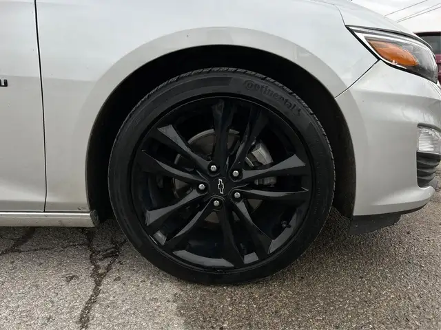 2021 Chevrolet Malibu SPORT EDITION 1OWNER PANORAMIC LOADED WE F in Cars & Trucks in London - Image 21