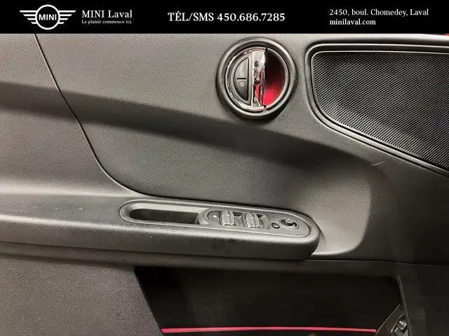 2019 MINI Countryman Cooper | Toit pano | Sièges avant in Cars & Trucks in Laval / North Shore - Image 11