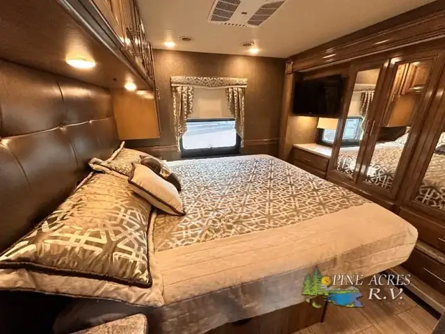 2020 Thor Motor Coach Challenger 37YT Washer & Dryer 12 k Miles in RVs & Motorhomes in Moncton - Image 39
