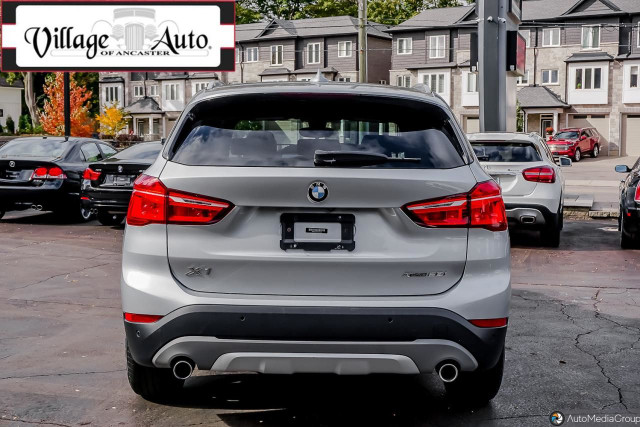  2019 BMW X1 Xdrive28i Sports Activity Vehicle in Cars & Trucks in Hamilton - Image 4