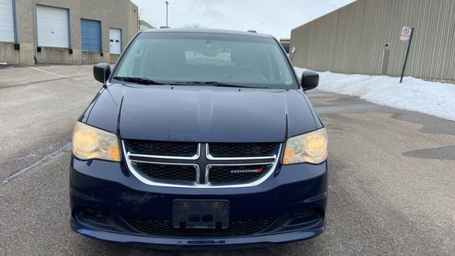 2012 Dodge Grand Caravan SE Front-wheel Drive Passenger Van Auto in Cars & Trucks in Mississauga / Peel Region - Image 2
