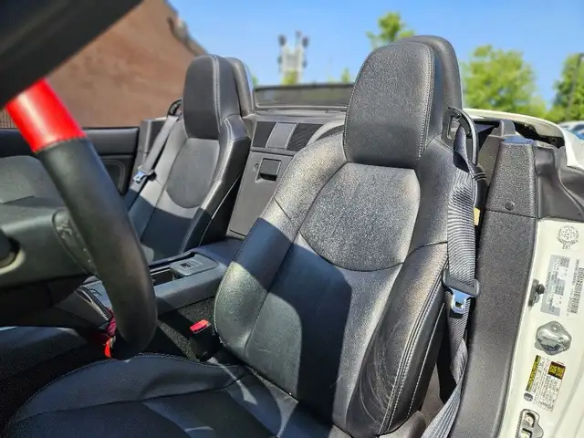 2013 Mazda MX-5 GT-HARD TOP CONVERTIBLE-6 SPEED dans Autos et camions dans Ville de Toronto - Image 20