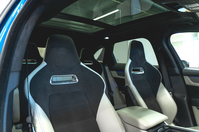 2022 Jaguar F-PACE P550 SVR *ULTRA BLUE, ADAPT CRUISE, BLACK PAC in Cars & Trucks in Laval / North Shore - Image 3