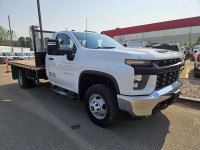 2022 Chevrolet Silverado 3500HD CC 4WD Reg Cab 171" WB, 84.5" CA Work Truck, 6.6L V8 Gas, 12ft Deck,... (image 6)