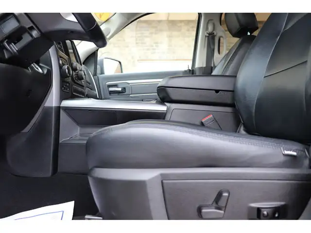 2022 Ram 1500 Classic SLT LUXURY EDITION CREW 4X4, LOADED/LEATHE in Cars & Trucks in Winnipeg - Image 12