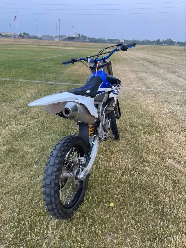 2016 YAMAHA YZ250F-BLUE! in Dirt Bikes & Motocross in Dartmouth - Image 10