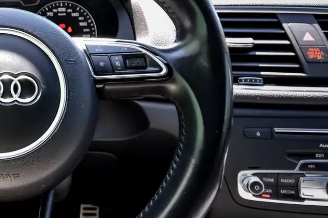 2018 Audi Q3 2.0 TFSI quattro Technik • SUNROOF • BOSE AUDIO • N dans Autos et camions dans Kingston - Image 21