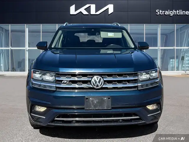 2019 Volkswagen Atlas Execline Premium Comfort, 7 Seats in Cars & Trucks in Medicine Hat - Image 3