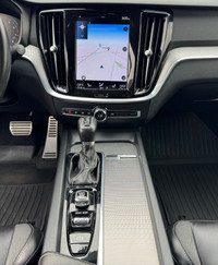 2021 Volvo S60 T5 R-Design AWD Sedan - Navigation|360 camera|Park Assist|Blind-spot/Lane assist|Adap... (image 9)
