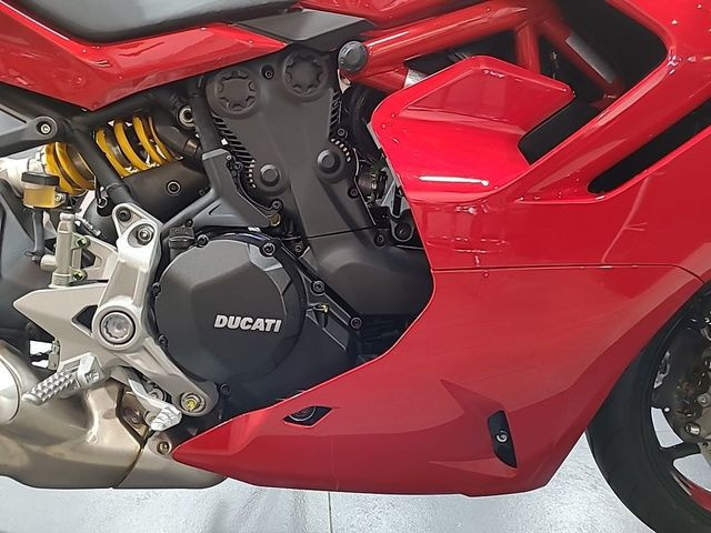2024 Ducati Supersport 950 S Red in Street, Cruisers & Choppers in Calgary - Image 3