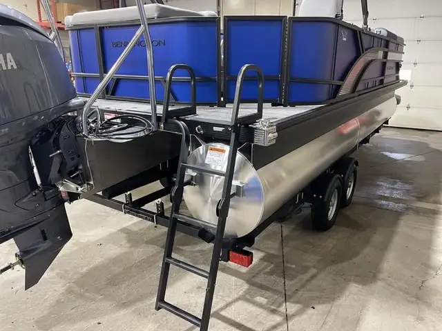 2024 Bennington 22SL 'Cruise' Tri-Toon - HUGE SALE ON NOW! in Powerboats & Motorboats in Saskatoon - Image 5