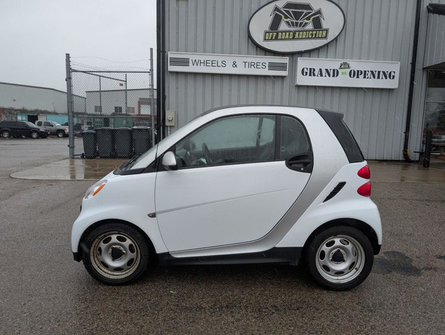 2015 Smart fortwo in Cars & Trucks in London - Image 2