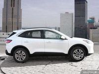 Crowfoot Hyundai, AMVIC Licensed Dealer Why This Is The ESCAPE For YOU: All-Wheel-Drive Engine Idle... (image 6)