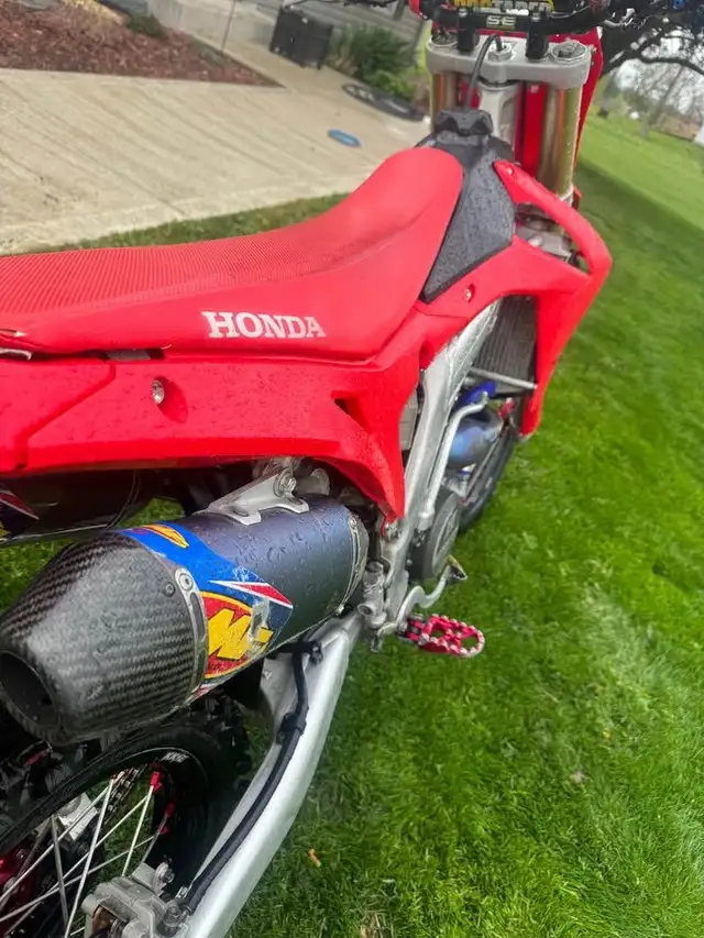  2017 HONDA CRF125F-RED! in Dirt Bikes & Motocross in Edmonton - Image 10