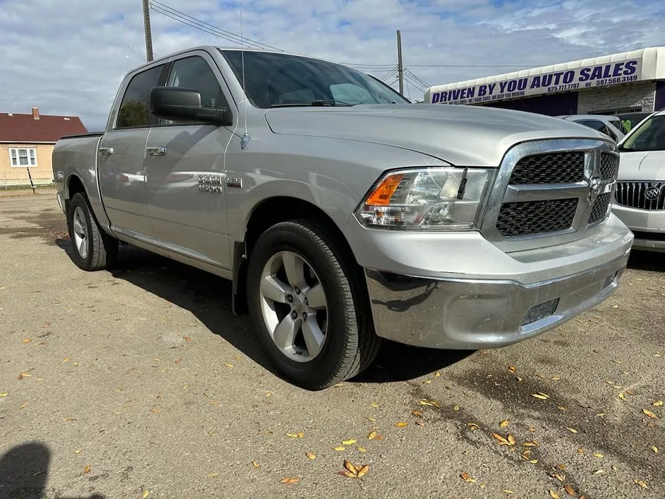 2013 RAM 1500 SLT 5.7L HEMI 4x4 accident free clean title!!