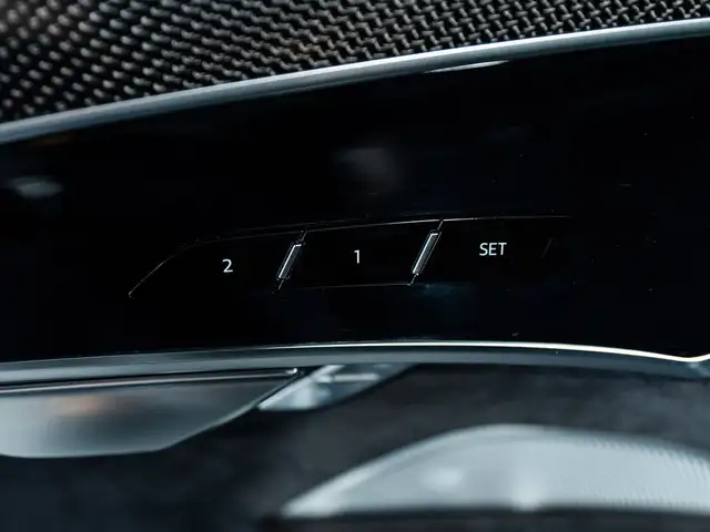 2020 Audi S8 360CAM/B&O/NAV/PANO/MASSAGE/DRIVER ASSIST in Cars & Trucks in Mississauga / Peel Region - Image 10